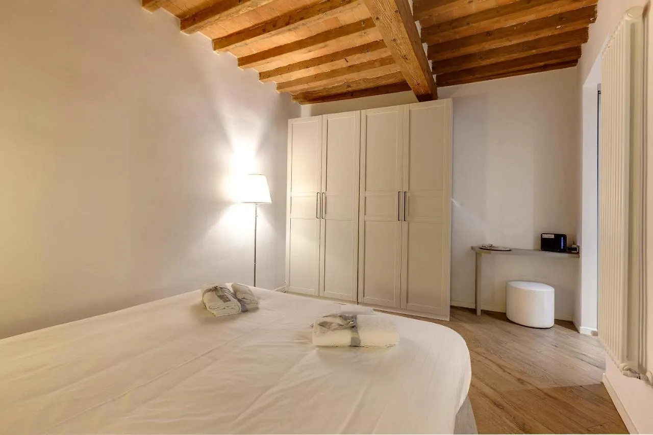 Rosa Apartment By Mamo Florence